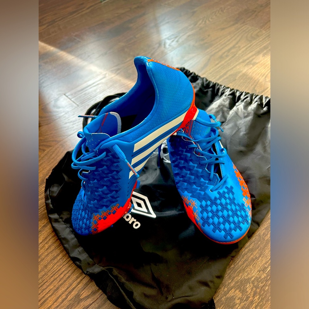 Umbro Blue and Red Soccer Shoes